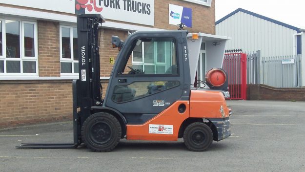 Toyota 8FGJF35 Forklift Truck Toyota 8FGJF35 Forklift Truck